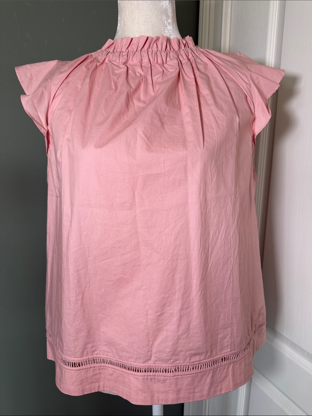 DO+BE Pink Cotton Blouse M Ruffle Neck Flutter Sleeve Button Back